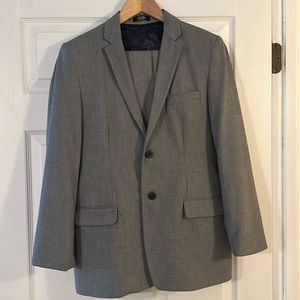Izod boys suit gray size 18